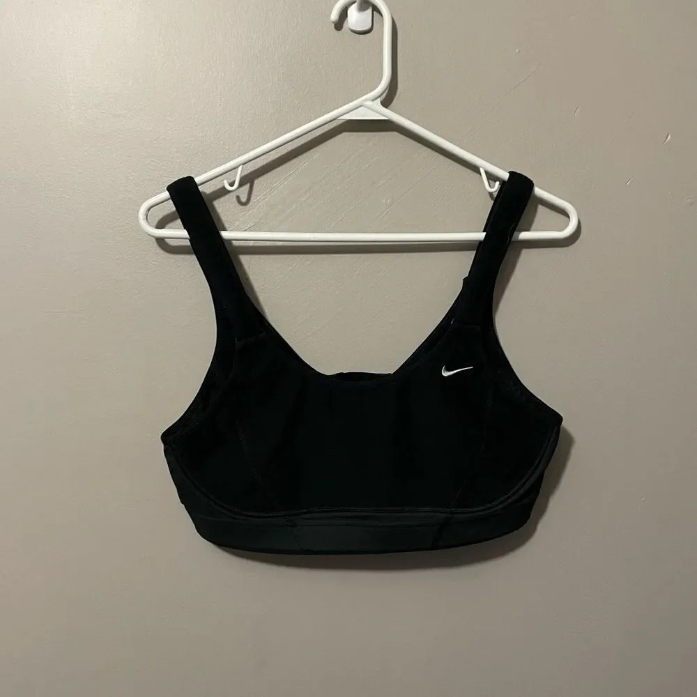 Nike dri-fit sports bra - Picture 1 of 5